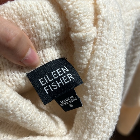 Eileen fisher cream wool sweater, size S can fit a M too - Picture 5 of 7